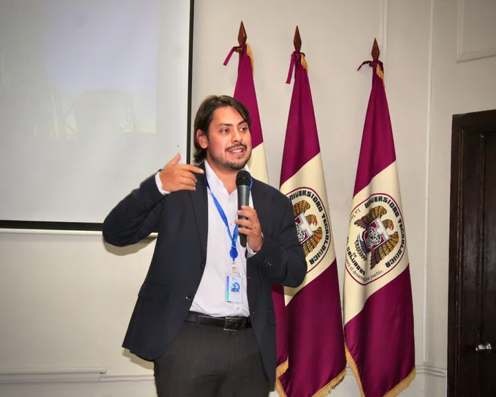 José Roberto Rodríguez Duque: Charla sobre emprendimiento e innovación
